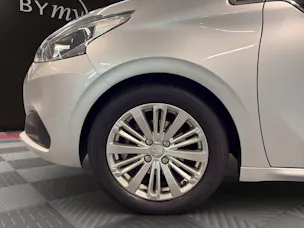PEUGEOT 208 1.2 PureTech Allure EAT6