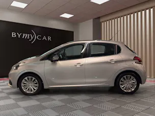 PEUGEOT 208 1.2 PureTech Allure EAT6