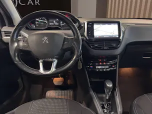 PEUGEOT 208 1.2 PureTech Allure EAT6