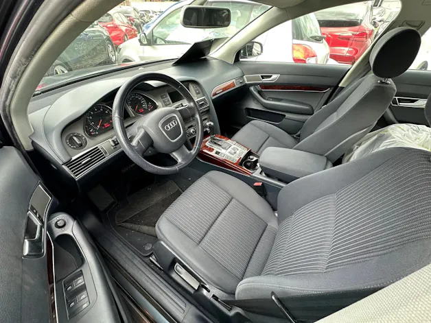 AUDI A6 3.2 V6 FSI QUATTRO l 255 PS