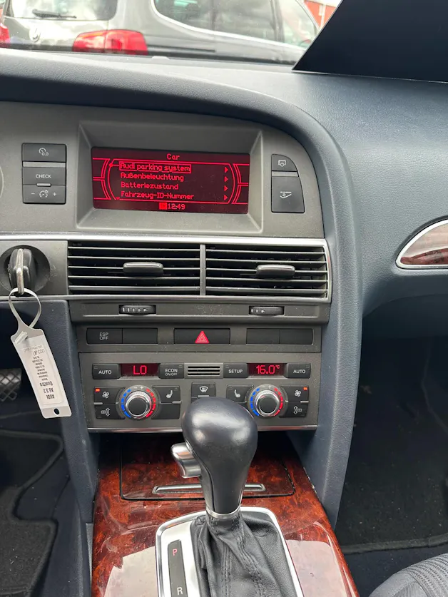 AUDI A6 3.2 V6 FSI QUATTRO l 255 PS