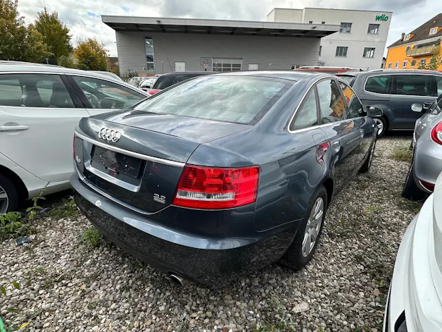 AUDI A6 3.2 V6 FSI QUATTRO l 255 PS
