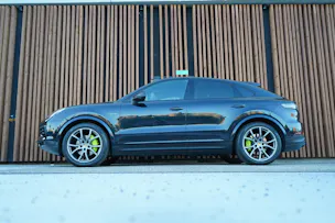 PORSCHE CAYENNE COUPÉ E-HYBRID PLATINUM EDITION l 462 PS