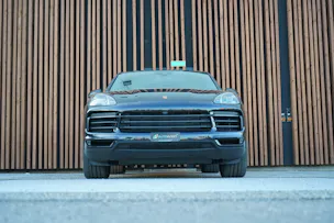 PORSCHE CAYENNE COUPÉ E-HYBRID PLATINUM EDITION l 462 PS
