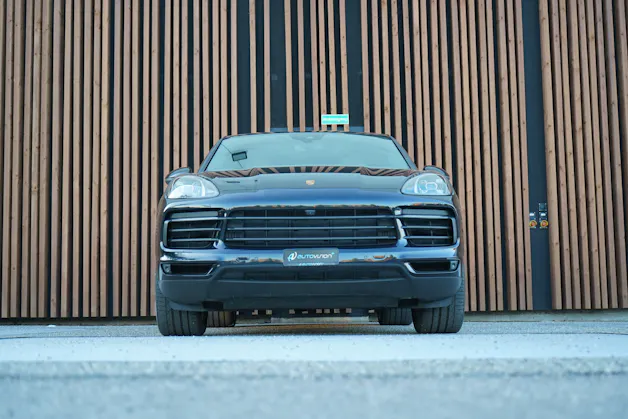 PORSCHE CAYENNE COUPÉ E-HYBRID PLATINUM EDITION l 462 PS