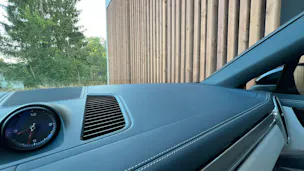 PORSCHE CAYENNE COUPÉ E-HYBRID PLATINUM EDITION l 462 PS