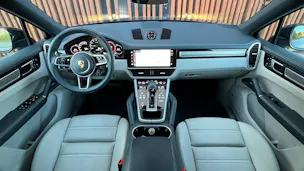 PORSCHE CAYENNE COUPÉ E-HYBRID PLATINUM EDITION l 462 PS