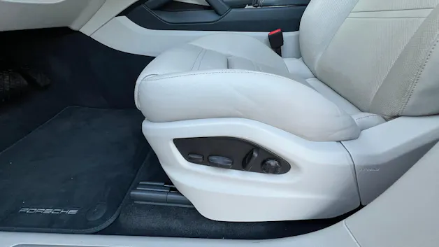 PORSCHE CAYENNE COUPÉ E-HYBRID PLATINUM EDITION l 462 PS