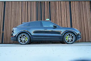 PORSCHE CAYENNE COUPÉ E-HYBRID PLATINUM EDITION l 462 PS