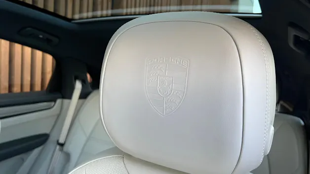 PORSCHE CAYENNE COUPÉ E-HYBRID PLATINUM EDITION l 462 PS