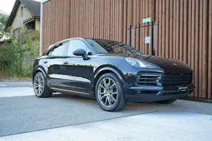 PORSCHE CAYENNE COUPÉ E-HYBRID PLATINUM EDITION l 462 PS