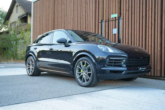 PORSCHE CAYENNE COUPÉ E-HYBRID PLATINUM EDITION l 462 PS