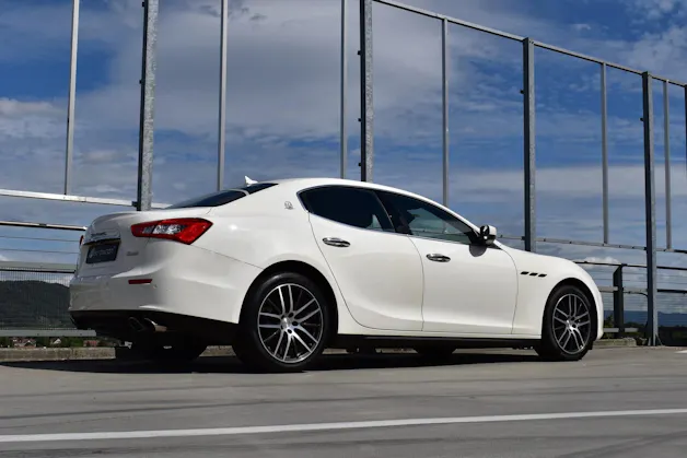 MASERATI GHIBLI D 3.0 V6 GRANSPORT AUTOMATICA l 275 PS