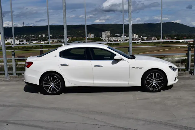 MASERATI GHIBLI D 3.0 V6 GRANSPORT AUTOMATICA l 275 PS