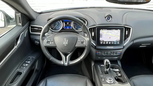 MASERATI GHIBLI D 3.0 V6 GRANSPORT AUTOMATICA l 275 PS