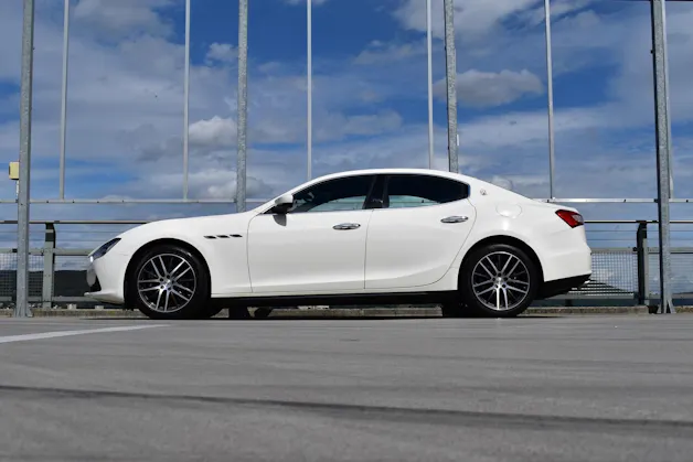 MASERATI GHIBLI D 3.0 V6 GRANSPORT AUTOMATICA l 275 PS