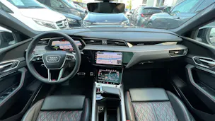 AUDI Q8 SPORTBACK 55 E-TRON BLACK EDITION QUATTRO l 408 PS