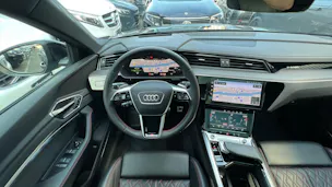 AUDI Q8 SPORTBACK 55 E-TRON BLACK EDITION QUATTRO l 408 PS