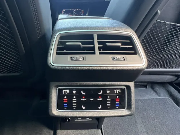 AUDI Q8 SPORTBACK 55 E-TRON BLACK EDITION QUATTRO l 408 PS