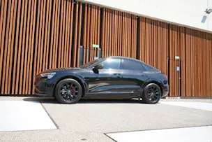 AUDI Q8 SPORTBACK 55 E-TRON BLACK EDITION QUATTRO l 408 PS