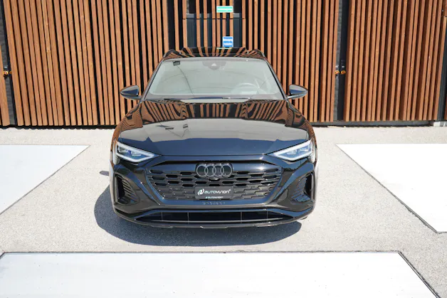 AUDI Q8 SPORTBACK 55 E-TRON BLACK EDITION QUATTRO l 408 PS