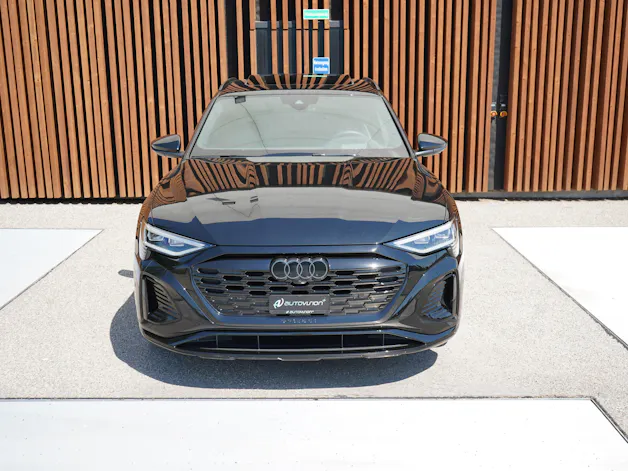 AUDI Q8 SPORTBACK 55 E-TRON BLACK EDITION QUATTRO l 408 PS