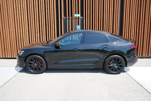 AUDI Q8 SPORTBACK 55 E-TRON BLACK EDITION QUATTRO l 408 PS