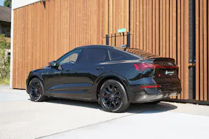 AUDI Q8 SPORTBACK 55 E-TRON BLACK EDITION QUATTRO l 408 PS