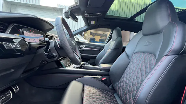 AUDI Q8 SPORTBACK 55 E-TRON BLACK EDITION QUATTRO l 408 PS