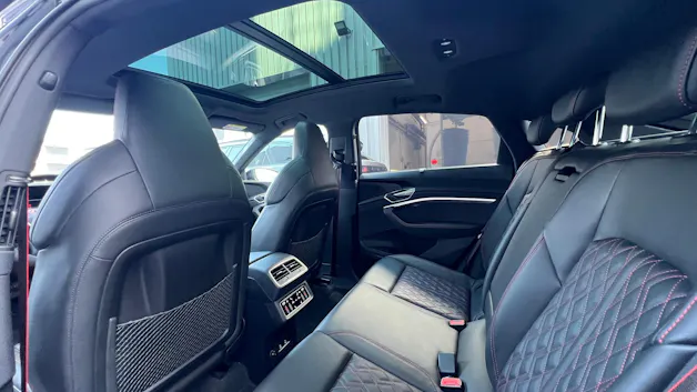 AUDI Q8 SPORTBACK 55 E-TRON BLACK EDITION QUATTRO l 408 PS