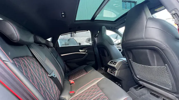 AUDI Q8 SPORTBACK 55 E-TRON BLACK EDITION QUATTRO l 408 PS