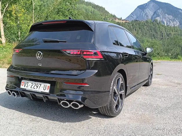 VW Golf 2.0 TSI R DSG 4 Motion