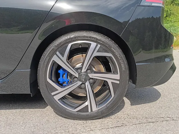 VW Golf 2.0 TSI R DSG 4 Motion