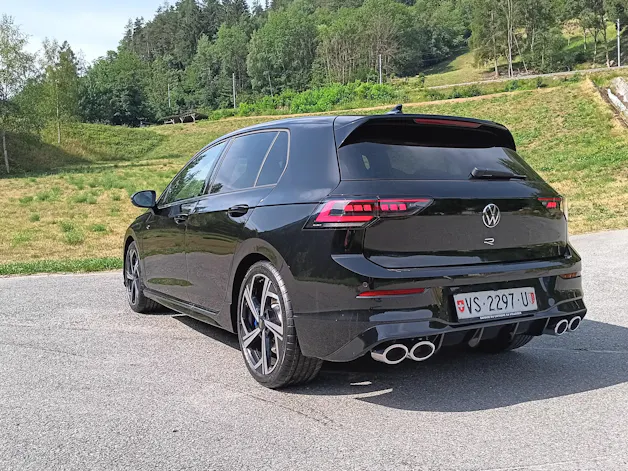 VW Golf 2.0 TSI R DSG 4 Motion