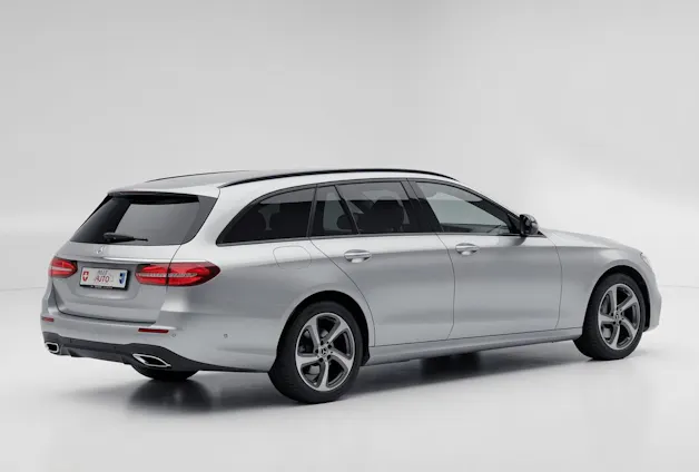 MERCEDES-BENZ E 220 d Swiss Star AMG Line 4Matic 9G-Tronic