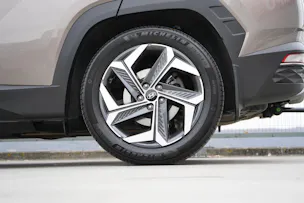 HYUNDAI TUCSON 1.6 CRDI 48V VERTEX 4WD DCT l 136 PS