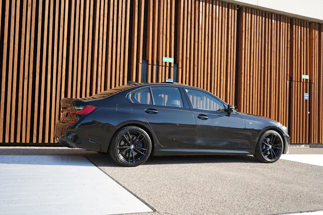 BMW M340d xDRIVE 48V STEPTRONIC M SPORT BLACK l 340 PS