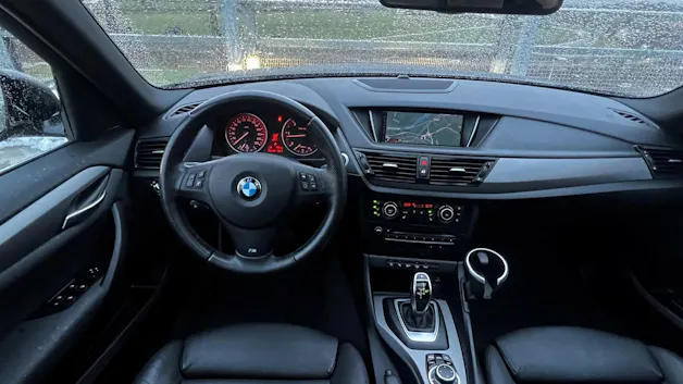 BMW X1 xDRIVE 25d STEPTRONIC M SPORT PLUS l 218 PS