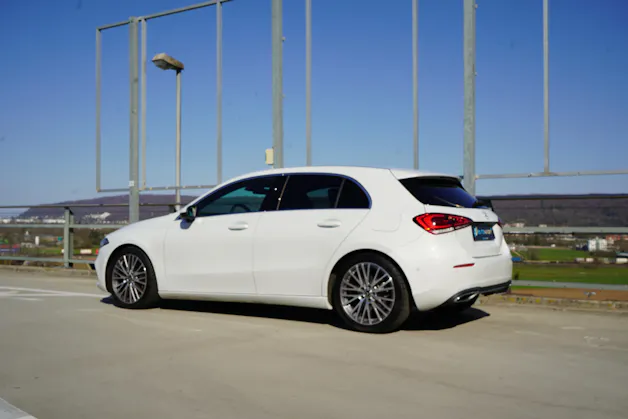 MERCEDES-BENZ A 180 PROGRESSIVE 7G-DCT l 136 PS