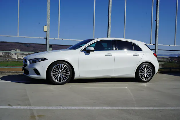 MERCEDES-BENZ A 180 PROGRESSIVE 7G-DCT l 136 PS