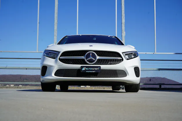 MERCEDES-BENZ A 180 PROGRESSIVE 7G-DCT l 136 PS