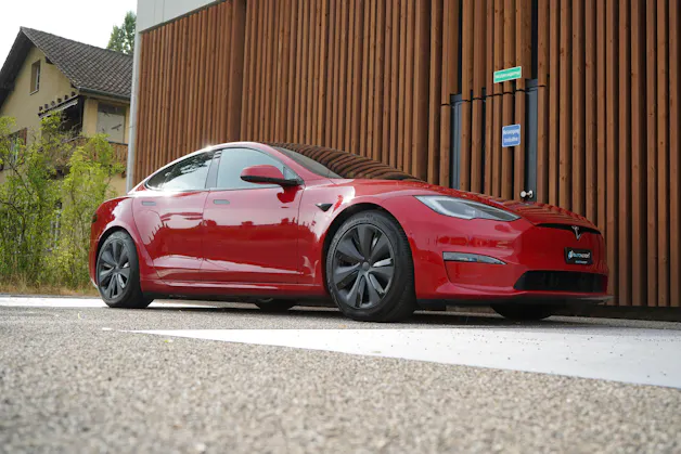 Tesla MODEL S 100 kWh PLAID BLACK l 1268 PS