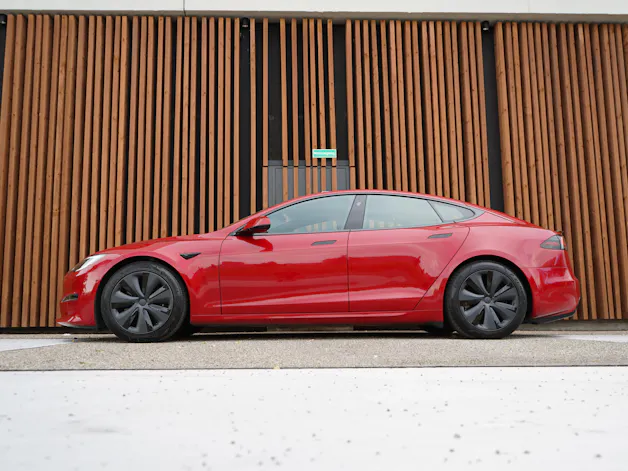 Tesla MODEL S 100 kWh PLAID BLACK l 1268 PS