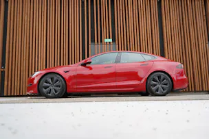 Tesla MODEL S 100 kWh PLAID BLACK l 1268 PS