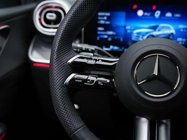 MERCEDES-BENZ GLC 300 d AMG Line 4Matic 9G-Tronic *21" Felgen*Digital LIGHT*AHK*