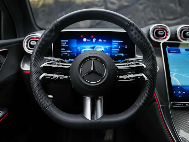 MERCEDES-BENZ GLC 300 d AMG Line 4Matic 9G-Tronic *21" Felgen*Digital LIGHT*AHK*