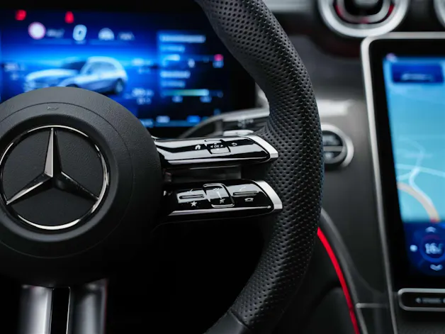 MERCEDES-BENZ GLC 300 d AMG Line 4Matic 9G-Tronic *21" Felgen*Digital LIGHT*AHK*