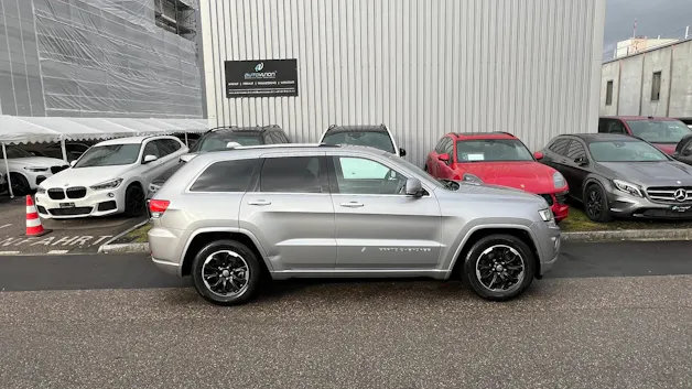 JEEP GRAND CHEROKEE 3.0 CRD OVERLAND AUTOMATIC l 250 PS