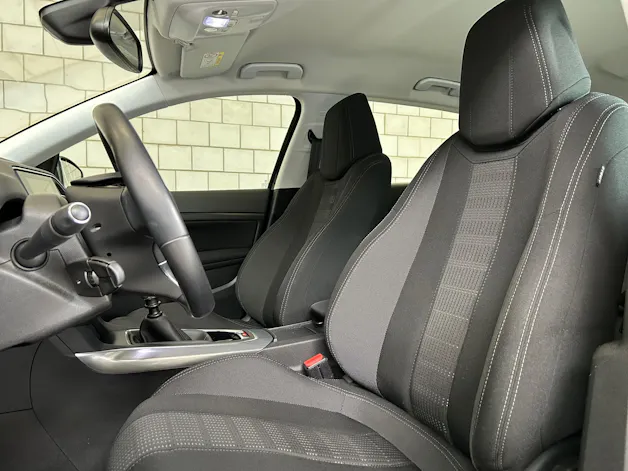 PEUGEOT 308 1.2 THP Allure