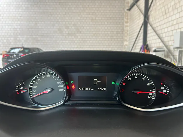 PEUGEOT 308 1.2 THP Allure